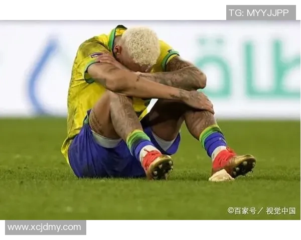 内马尔比心传递爱与激情足球明星的温暖瞬间